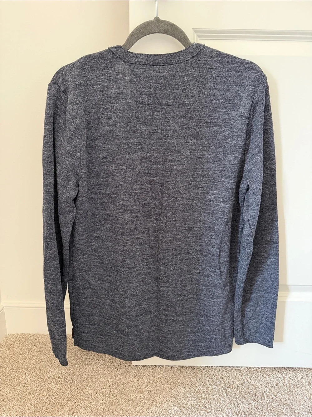 Banana Republic Men's Navy Heather Crewneck Henley with Tan Placket